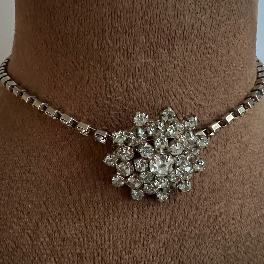 Vintage Rhinestone Starburst Choker Necklace Silver Tone 12-15 Inch Old Money